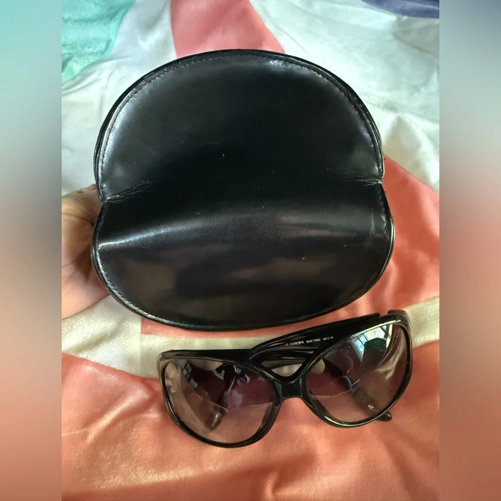 Loewe Black Sunglasses EUC - Picture 8 of 9